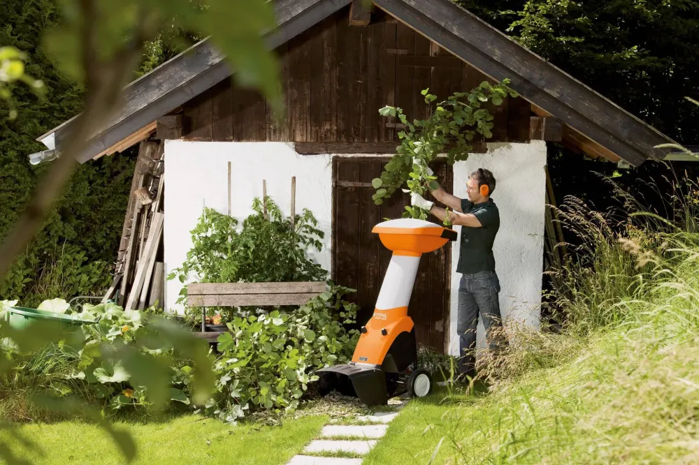 Broyeur à végétaux près de Recologne