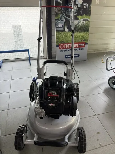 Tondeuse thermique HM46A GRIN