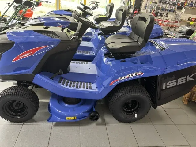 Autoportée Iseki SXE 218+